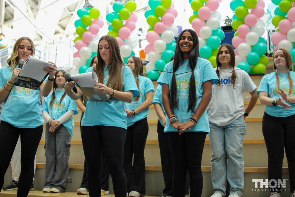 Dahale donating her hair.
Sami Isenberg | THON™ Photography